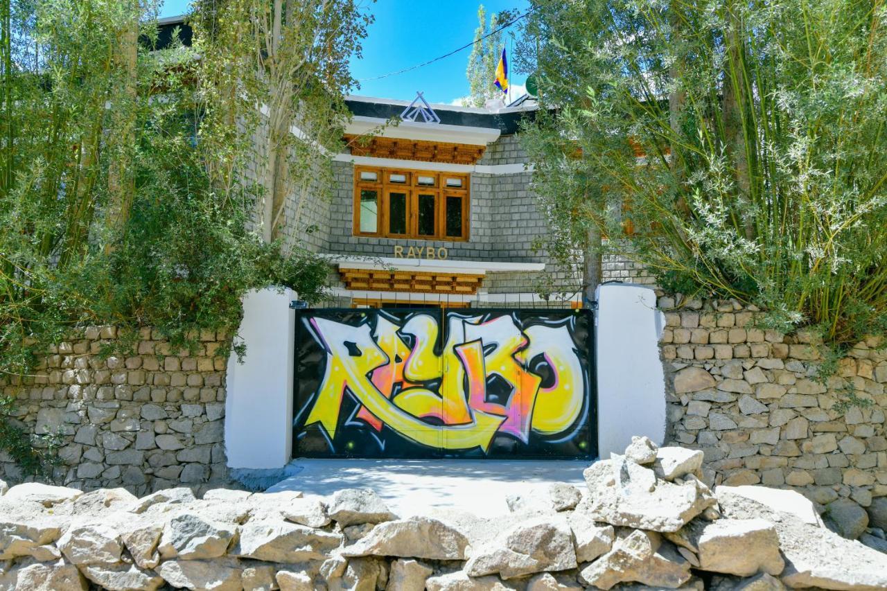 Raybo Hostel Leh Eksteriør bilde