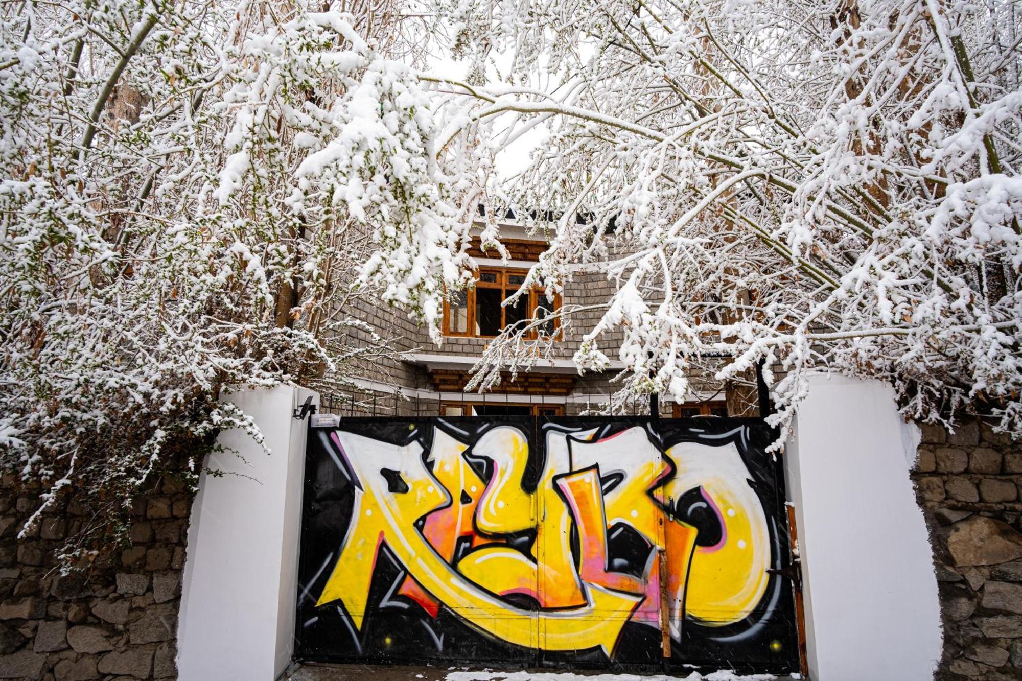 Raybo Hostel Leh Eksteriør bilde